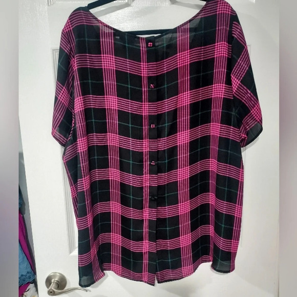 Torrid Pink Plaid Abbey Georgette Button Back Blouse in Size 3 - 22/24 - Picture 11 of 14